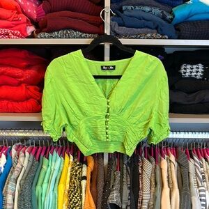 Iky & Me green 1/2 sleeve button front crop top size S